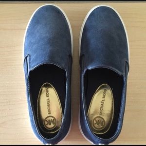 ⛔️SOLD⛔️ Michael Kors Women Sneakers 6.5M